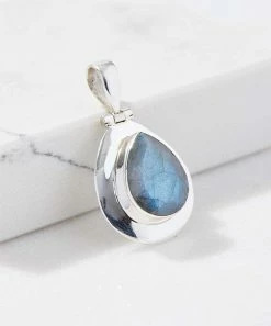 Brand new π YS Gems Labradorite & Sterling Silver Teardrop Pendant π